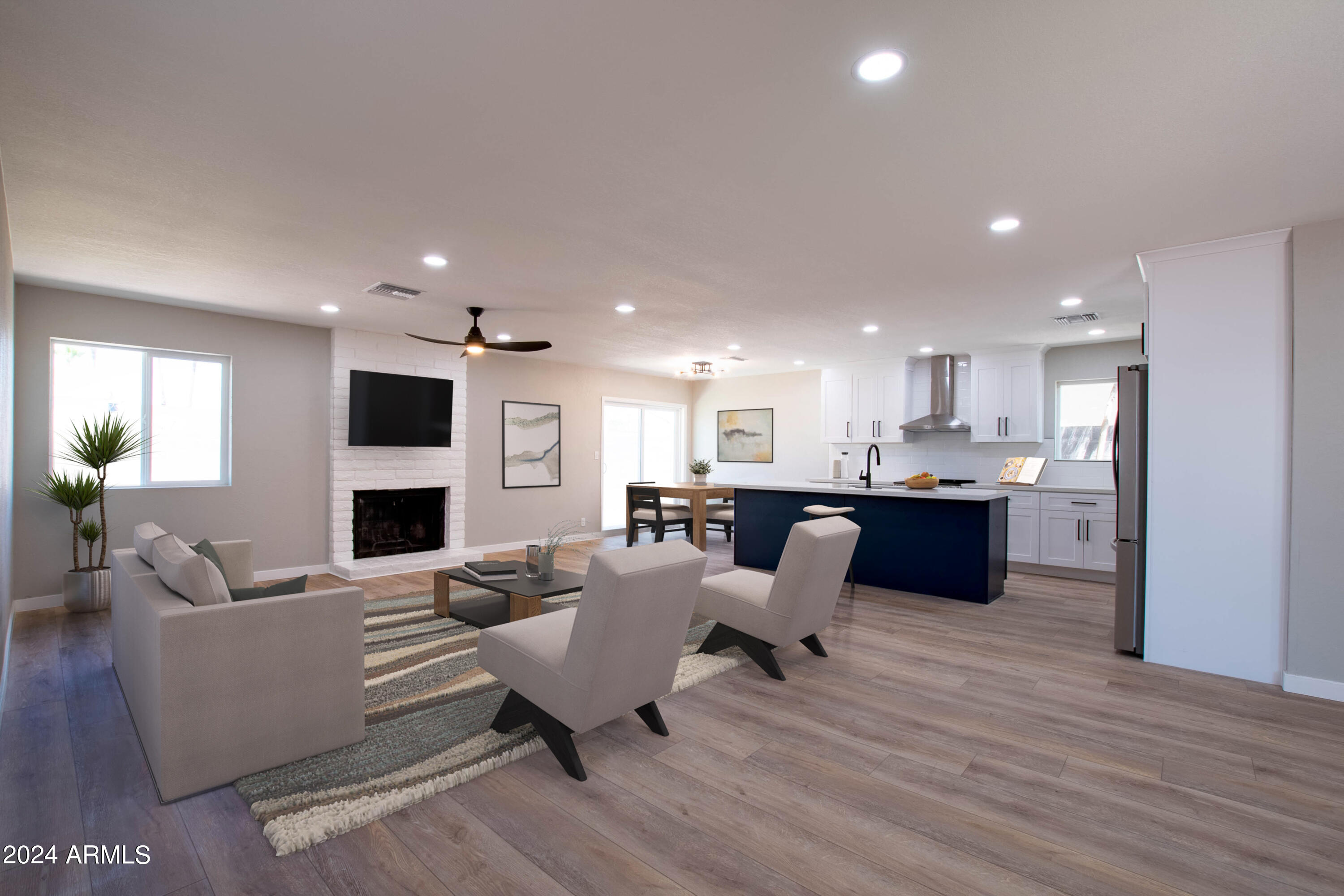 102 W HILLVIEW Street