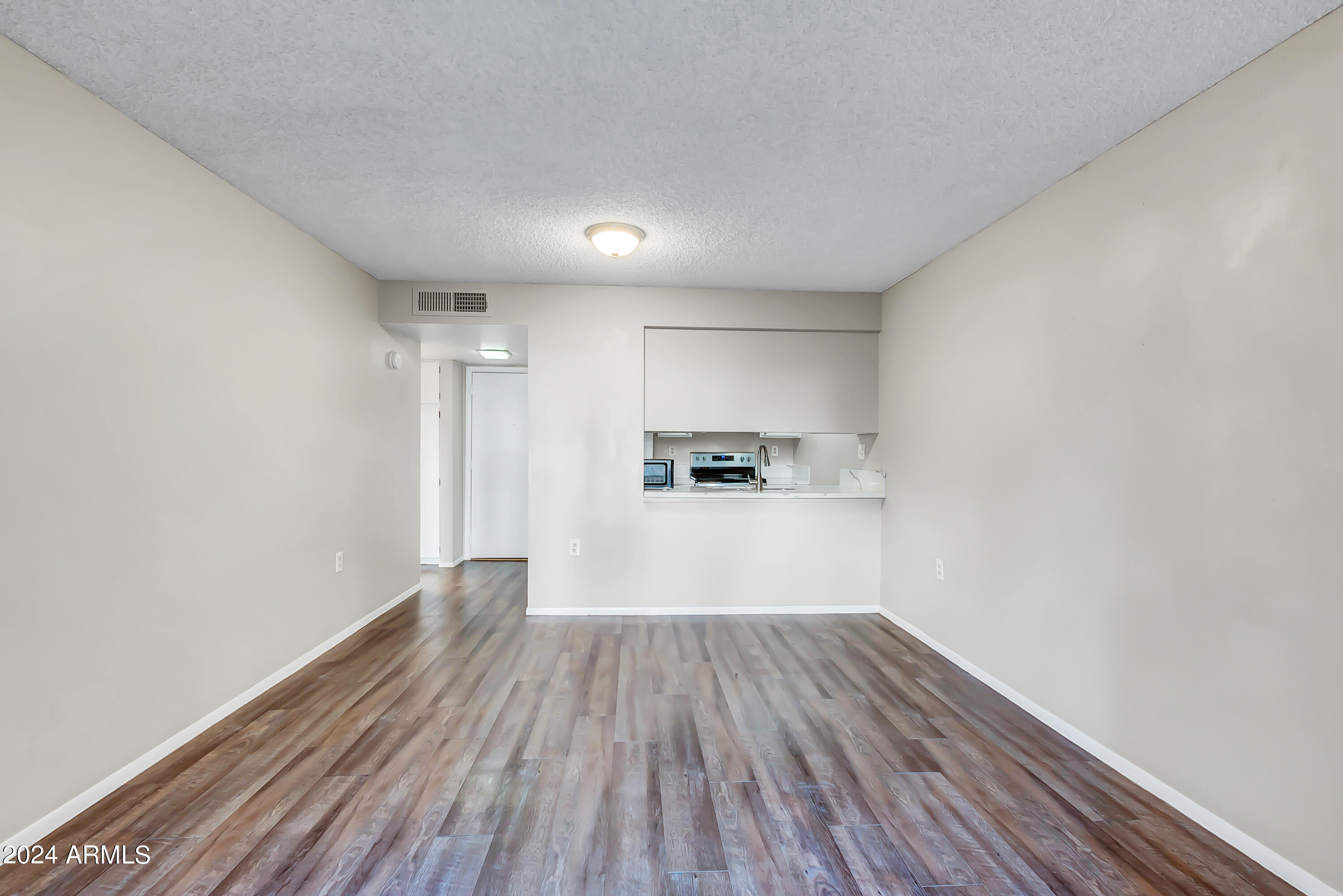 3033 E DEVONSHIRE Avenue, 1034