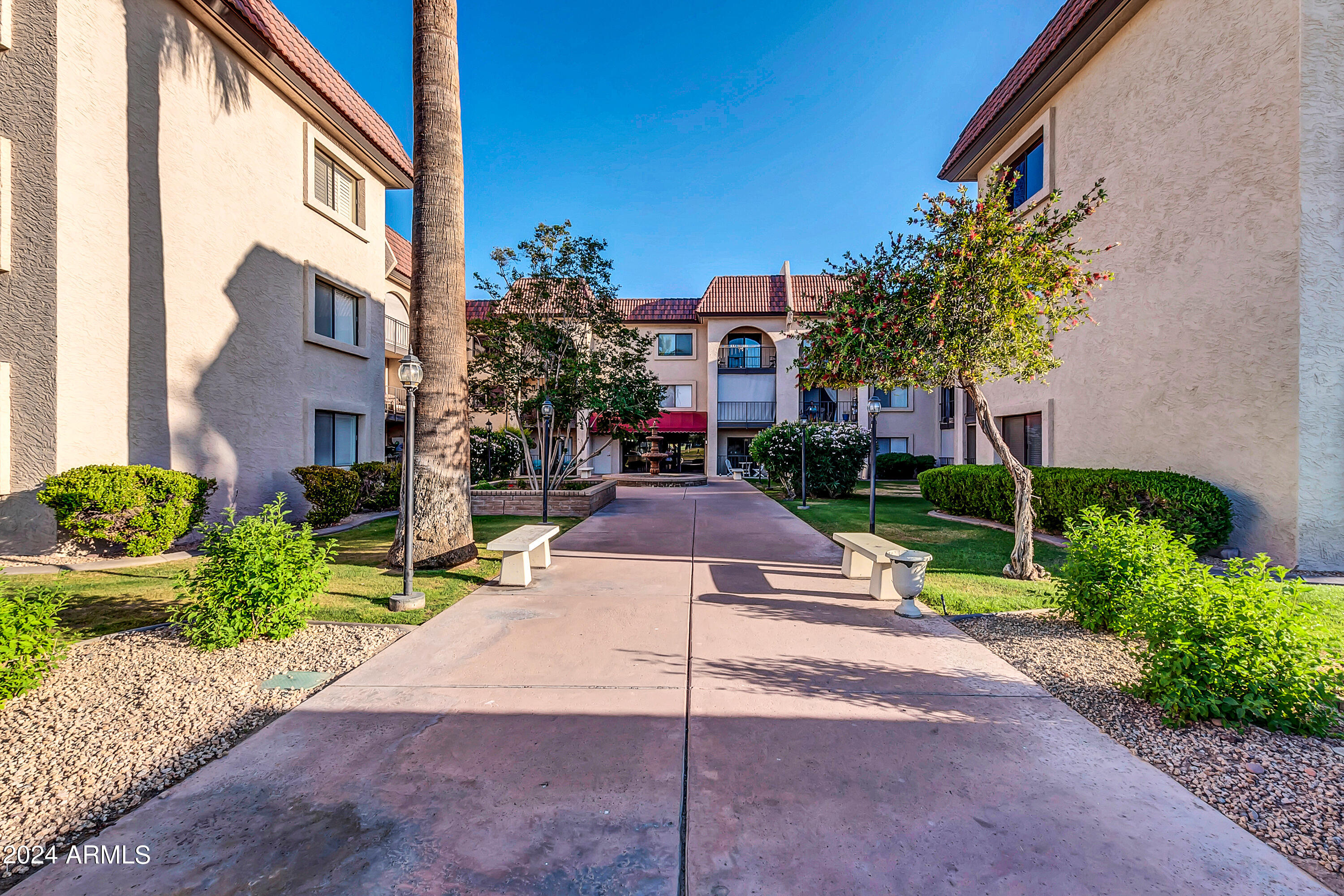 3033 E DEVONSHIRE Avenue, 1034