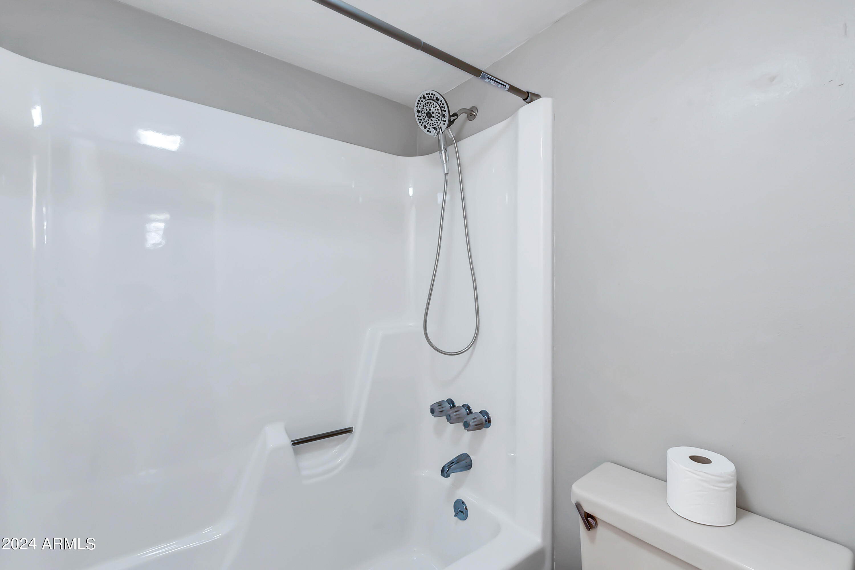 3033 E DEVONSHIRE Avenue, 1034