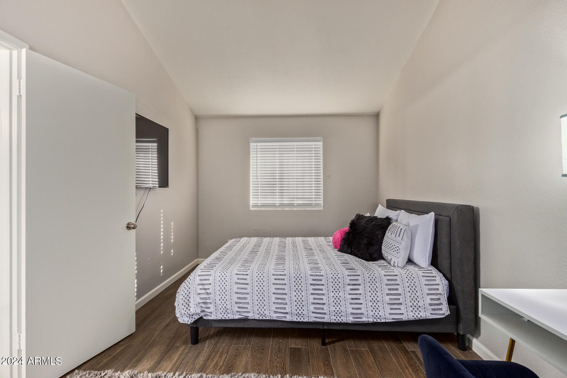 5960 W OREGON Avenue, 120