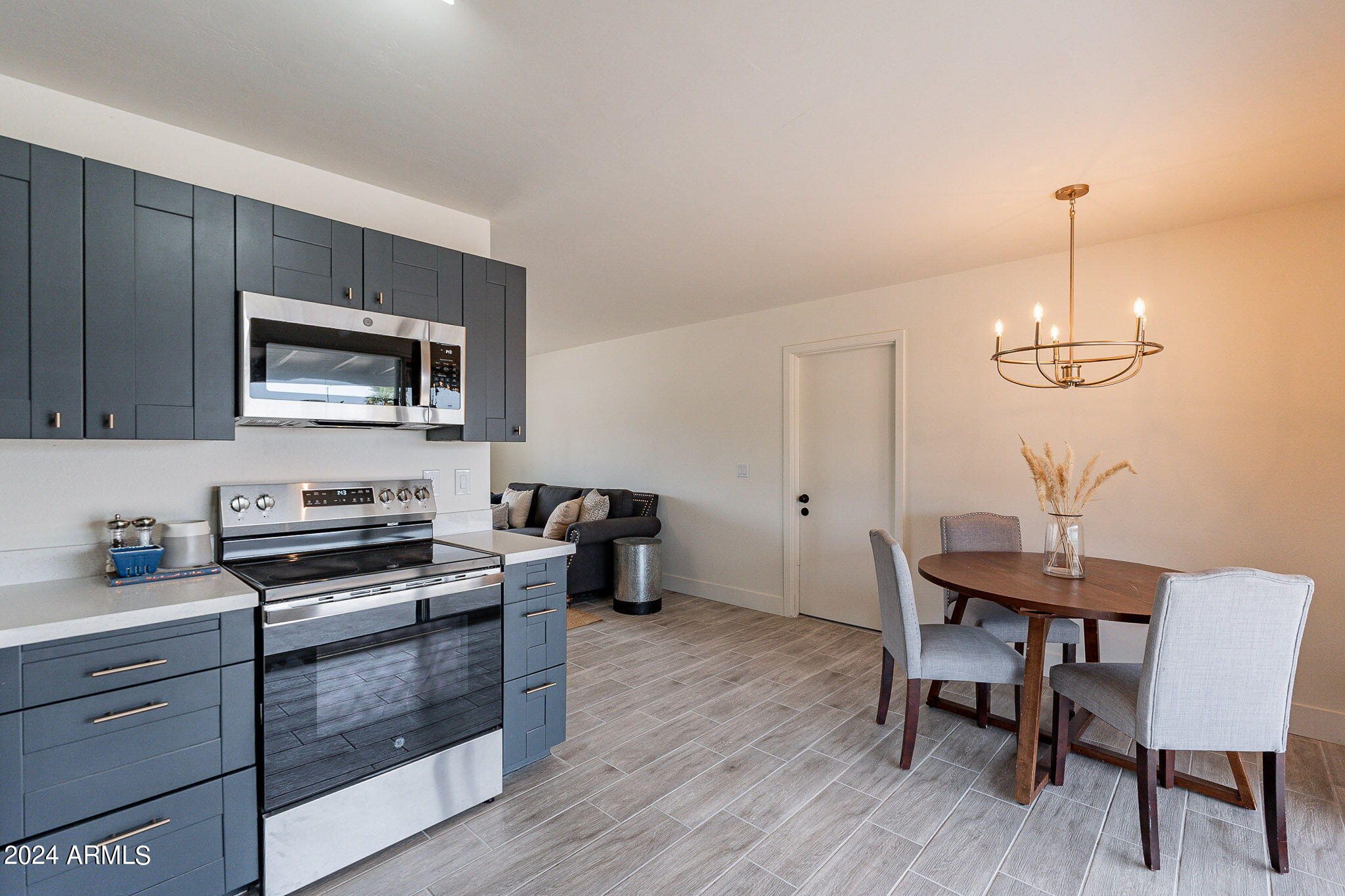 2120 E GREENWAY Road