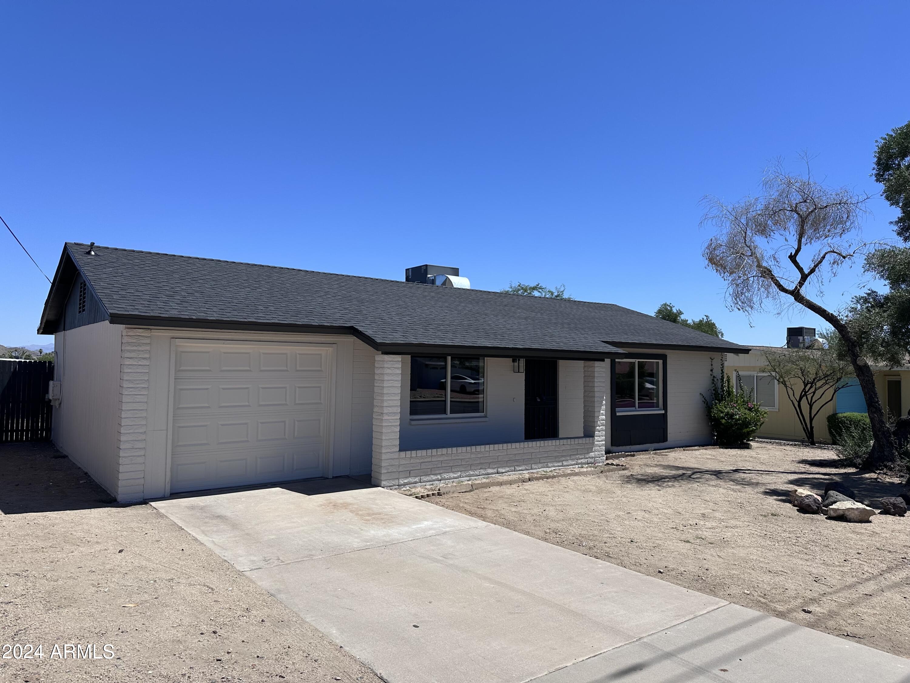 2120 E GREENWAY Road