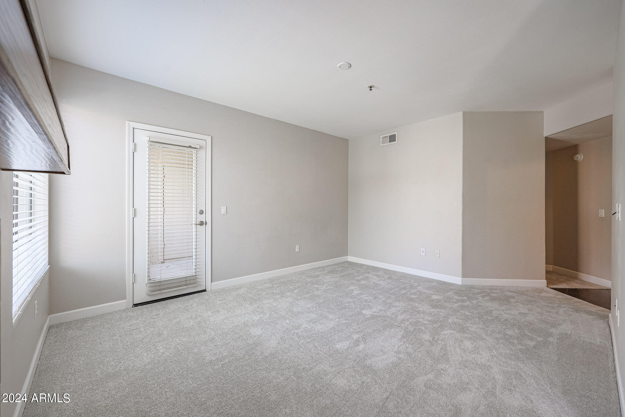 4925 E DESERT COVE Avenue, 201