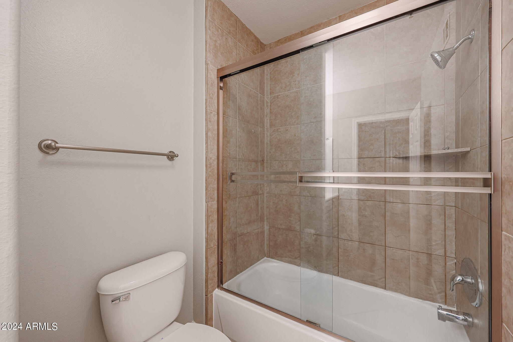 4925 E DESERT COVE Avenue, 201