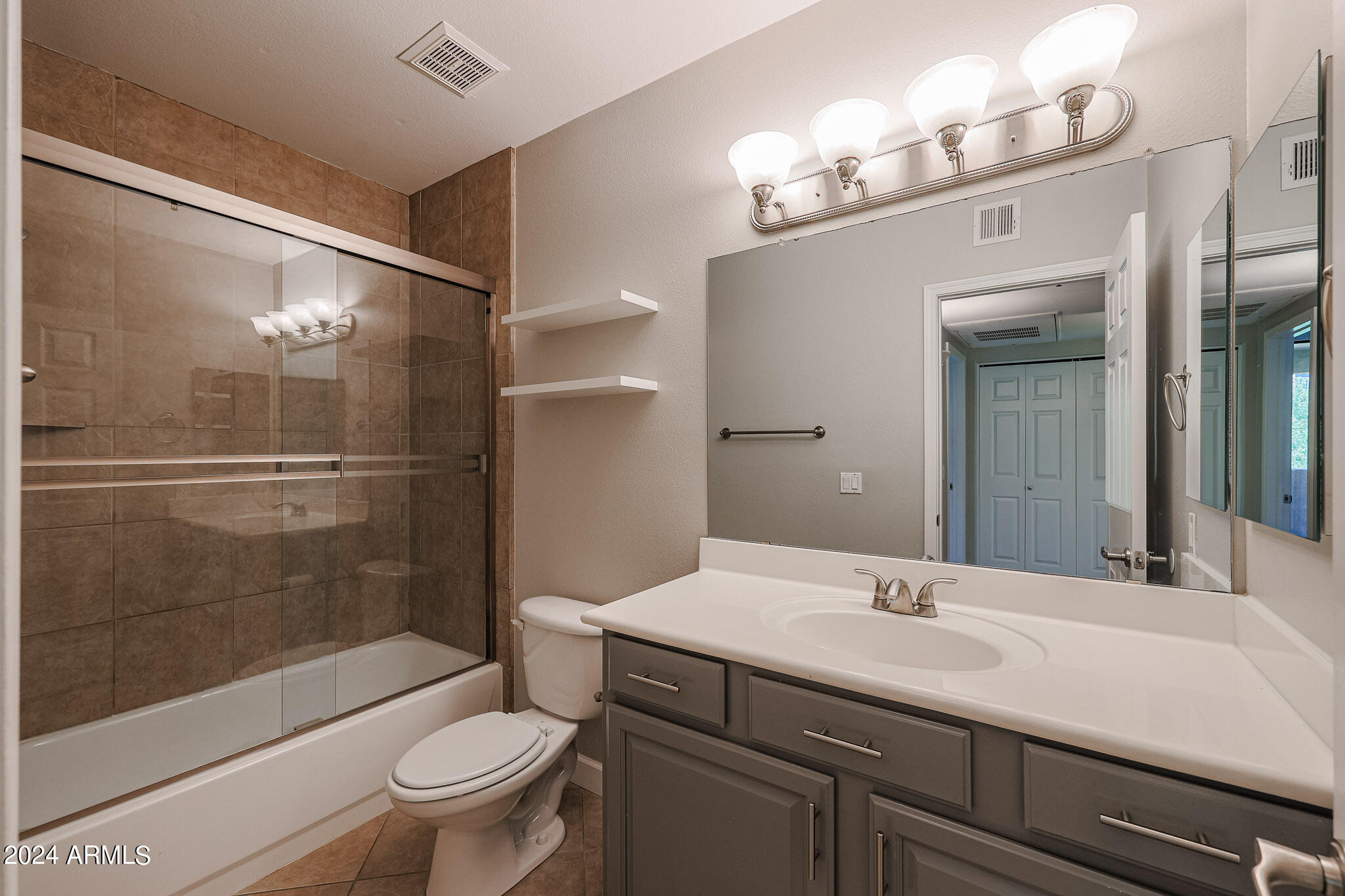 4925 E DESERT COVE Avenue, 201