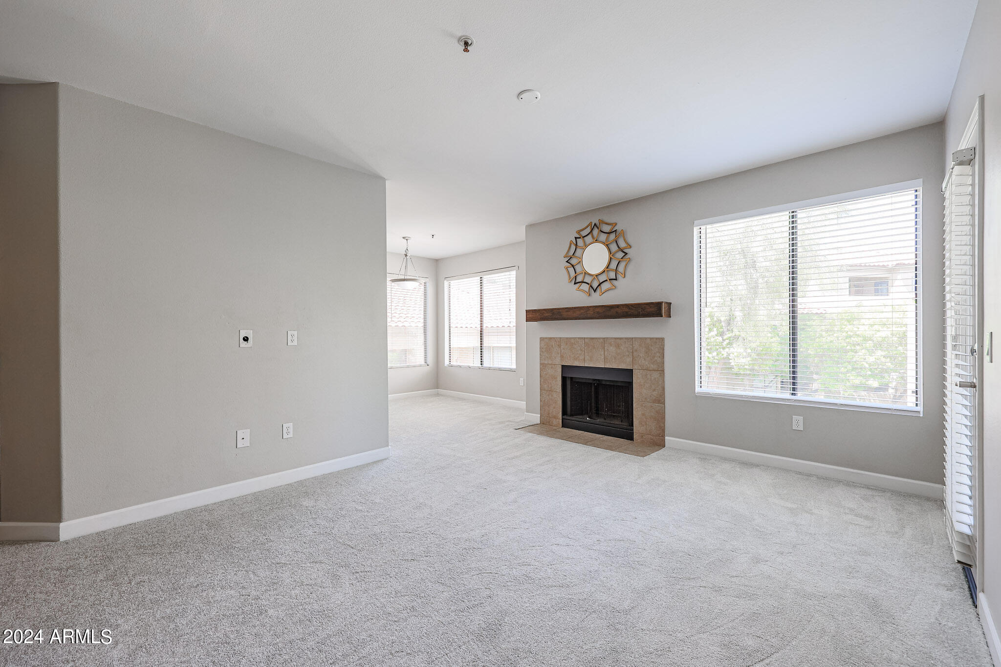 4925 E DESERT COVE Avenue, 201