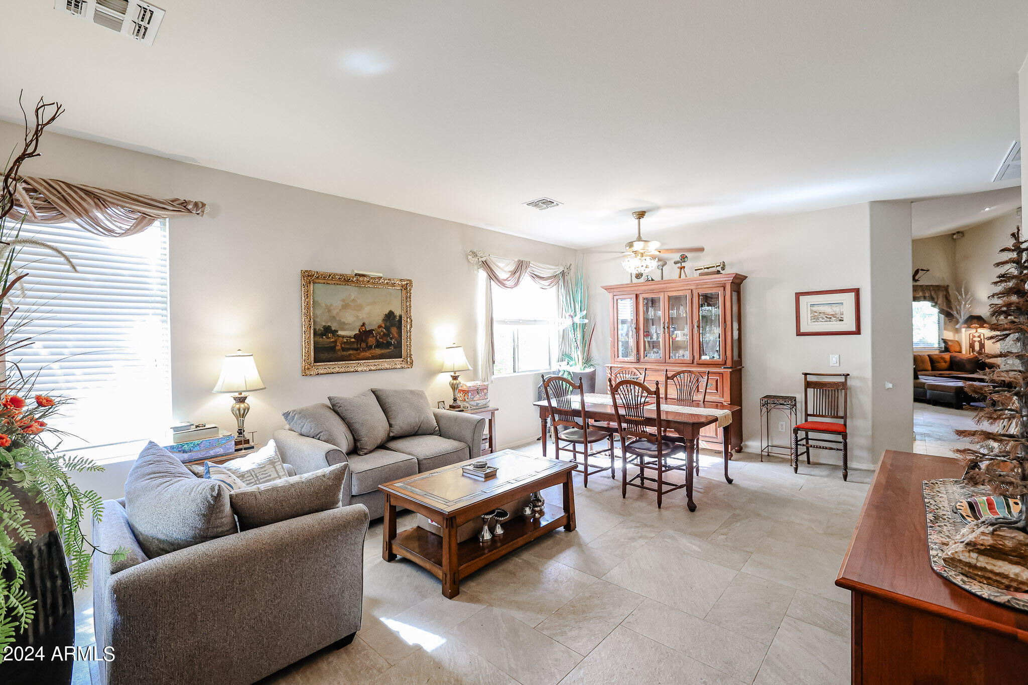 9222 W LONE CACTUS Drive