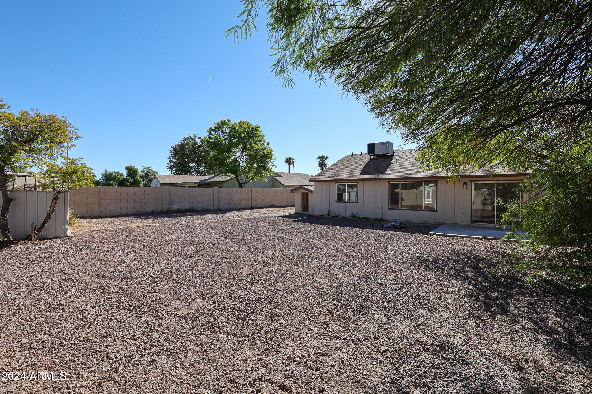 5604 W WHITTEN Street