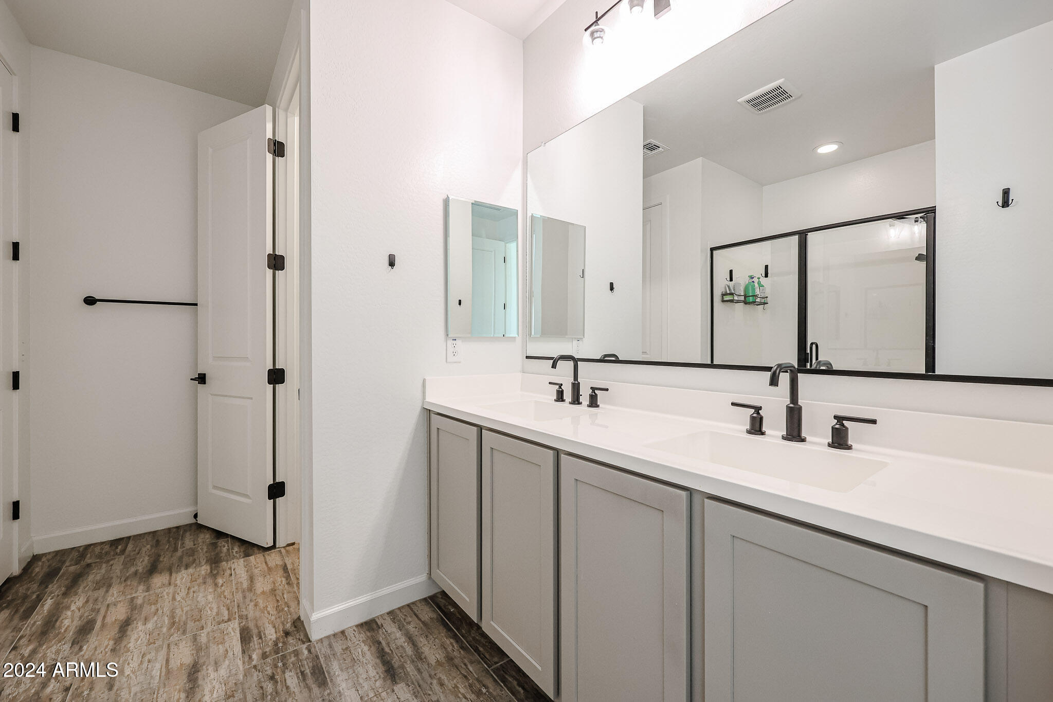 5623 W STARGAZER Place