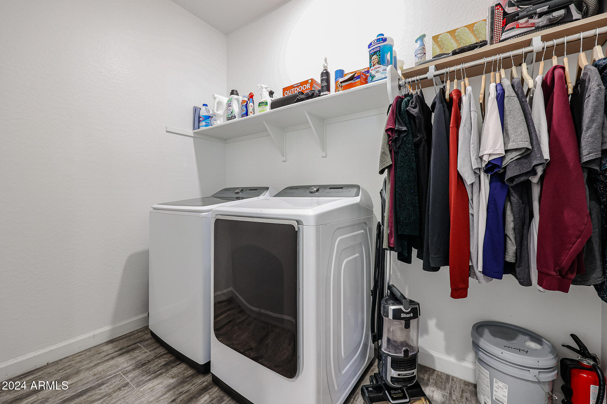 5623 W STARGAZER Place