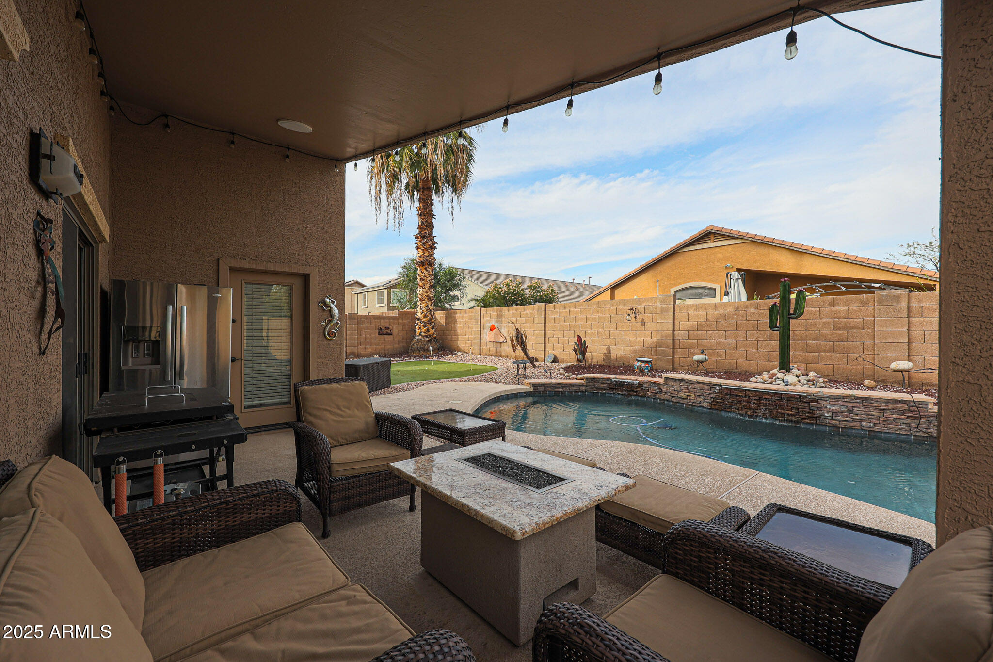 16204 W HILTON Avenue