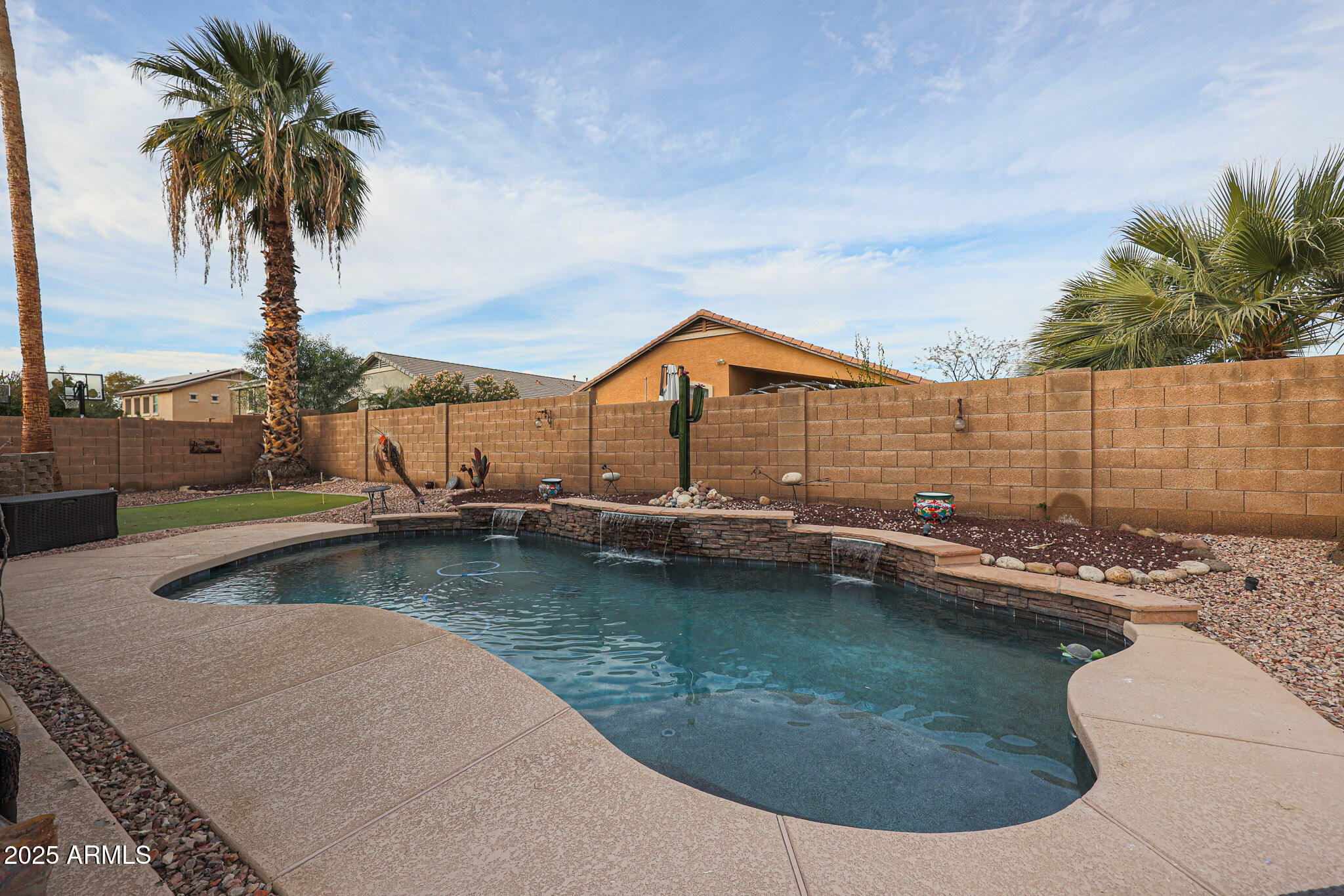 16204 W HILTON Avenue