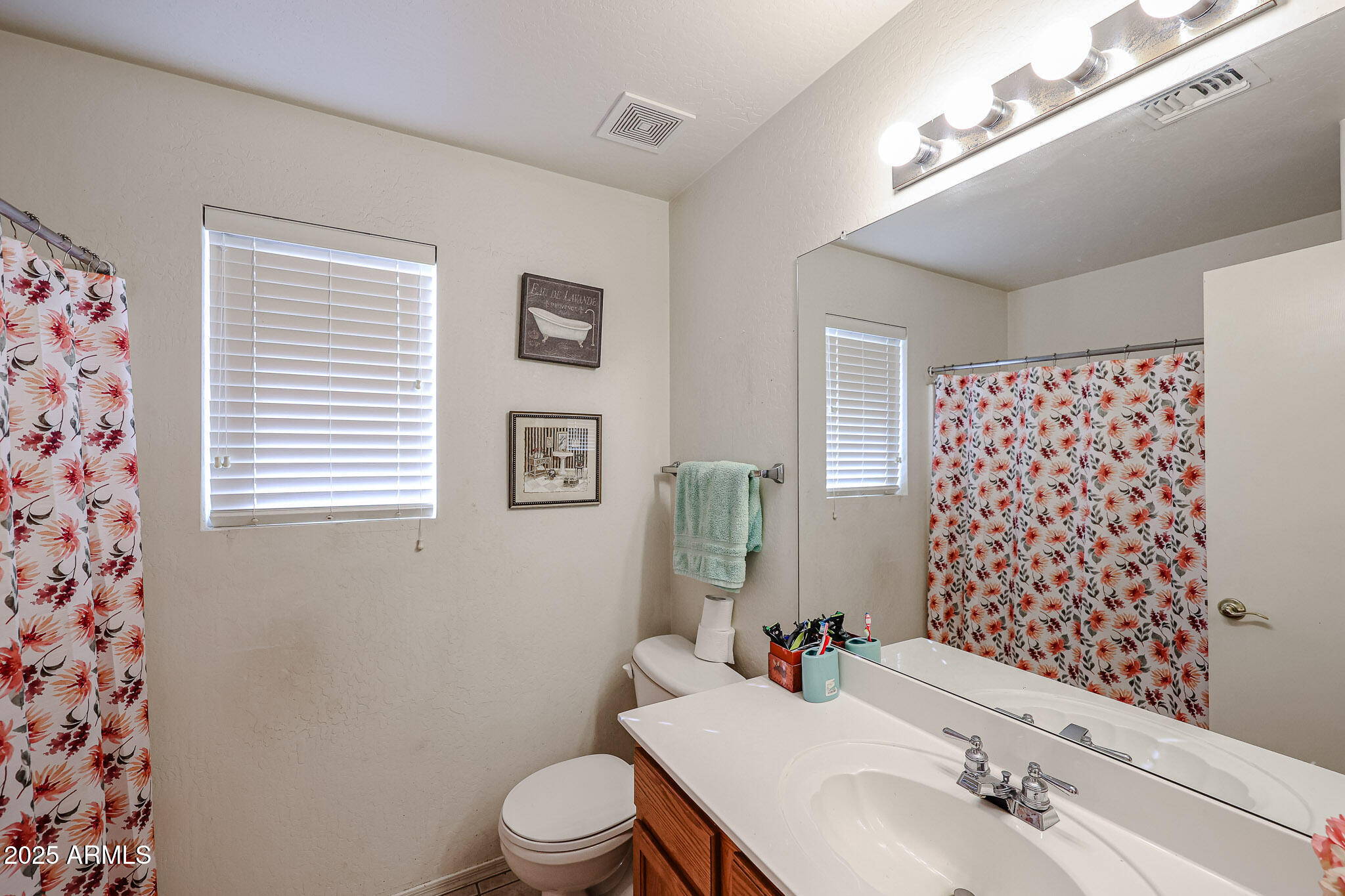 2711 E CAMPO BELLO Drive