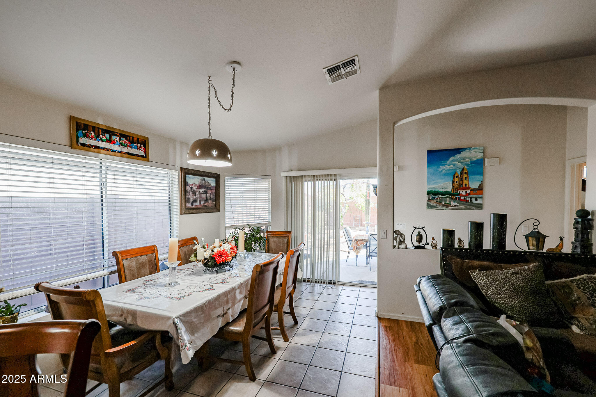 2711 E CAMPO BELLO Drive