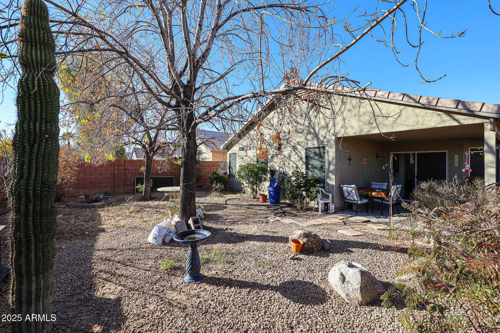 2711 E CAMPO BELLO Drive