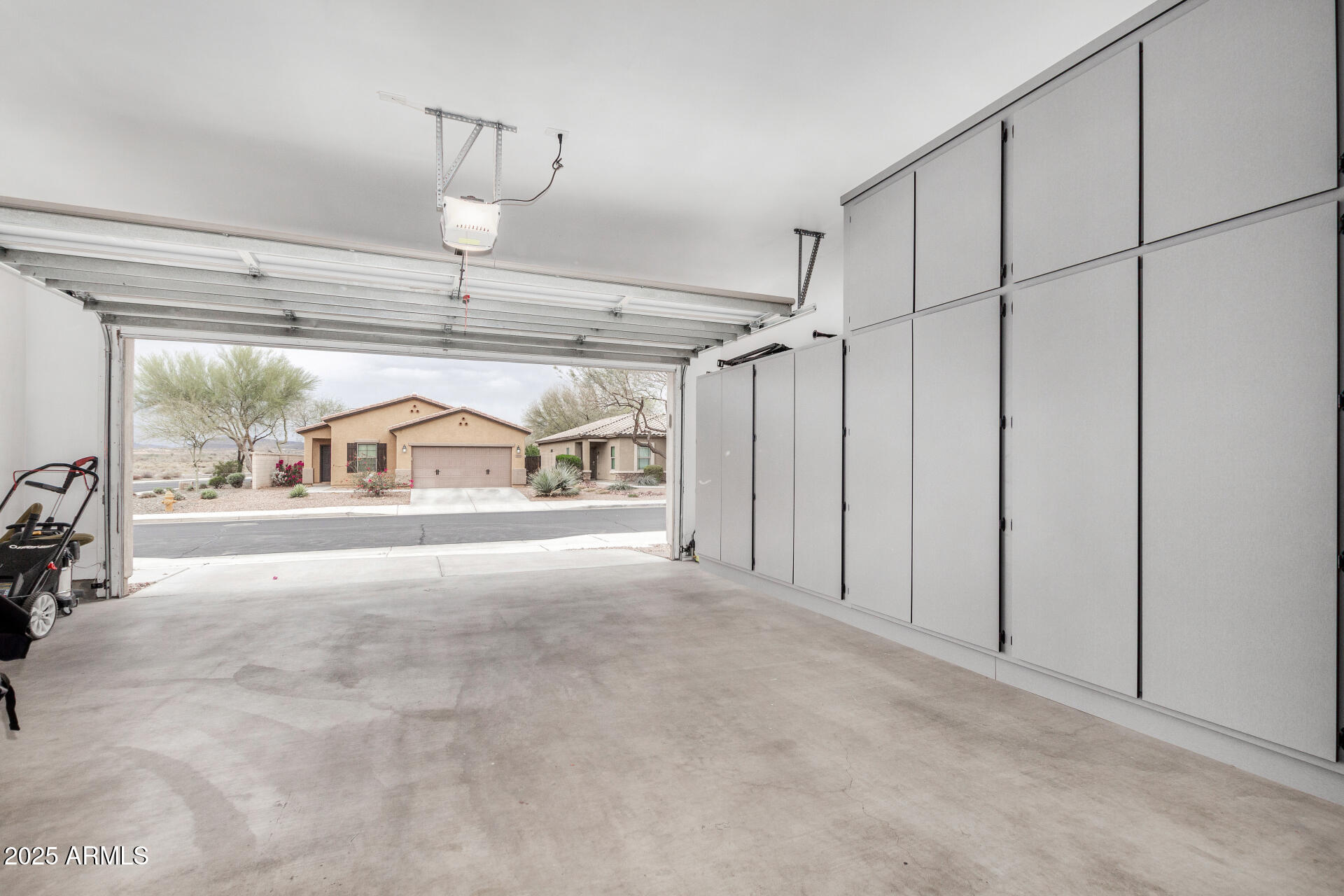 10855 W AVENIDA DEL REY