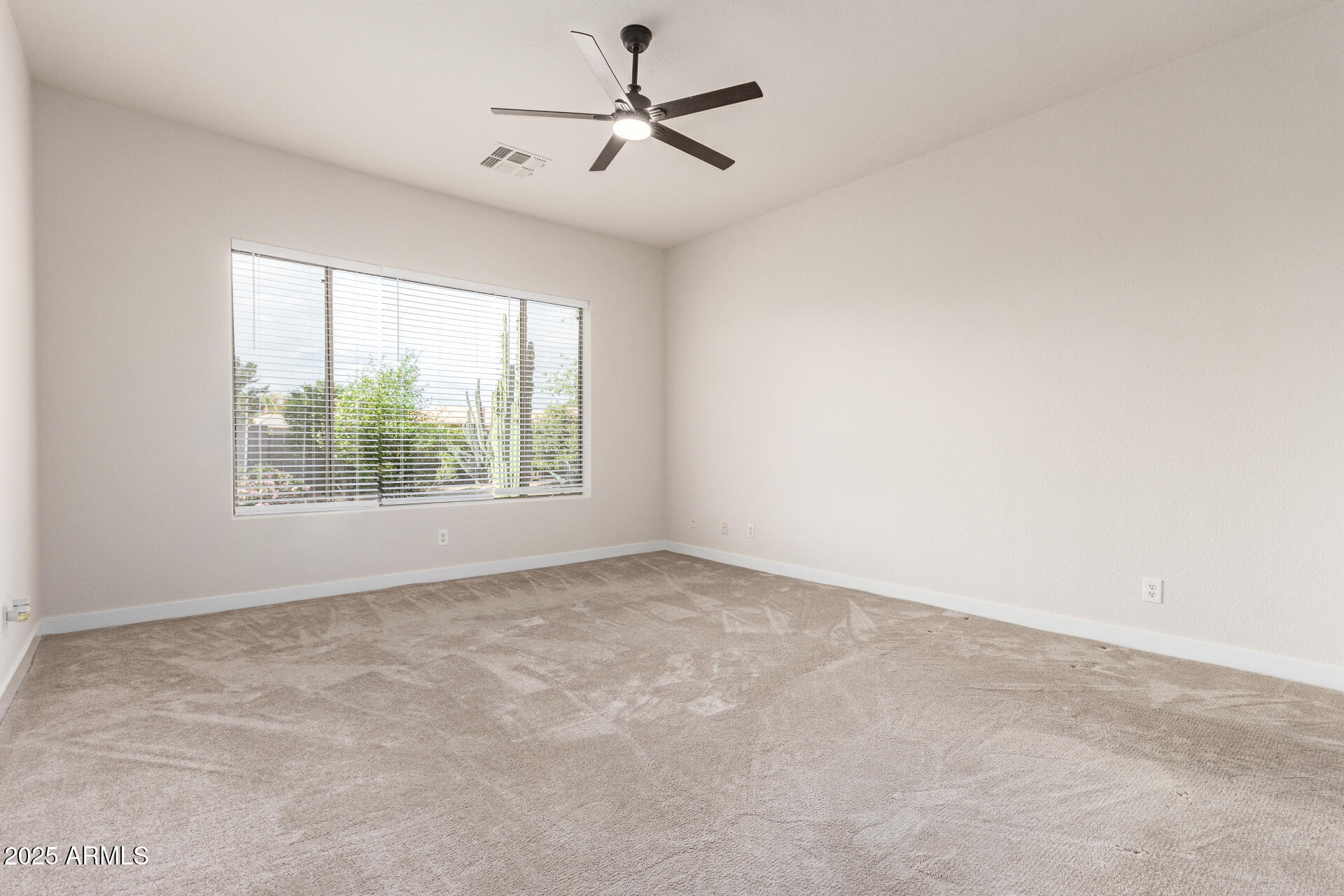 1112 E WINGED FOOT Drive