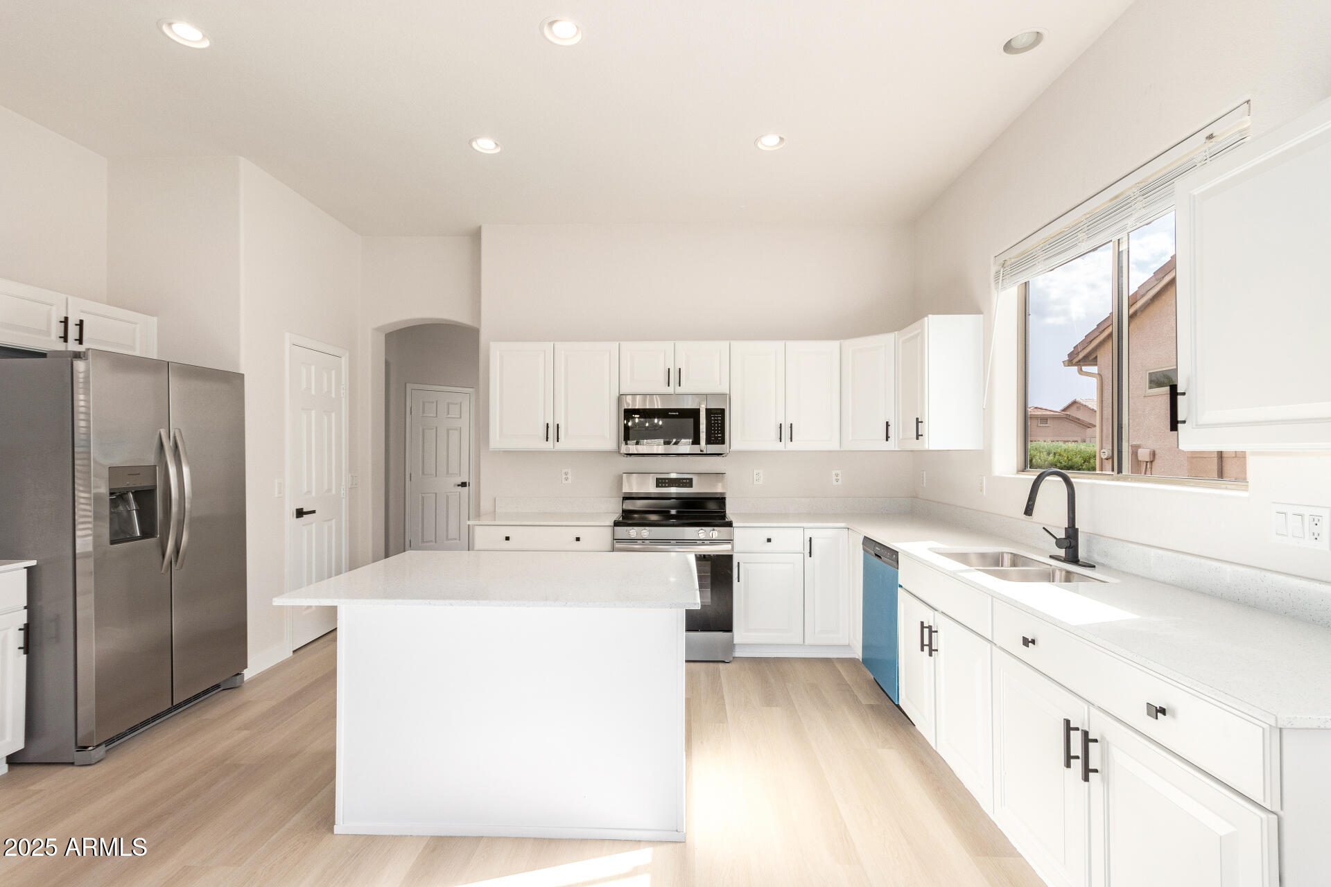 1112 E WINGED FOOT Drive
