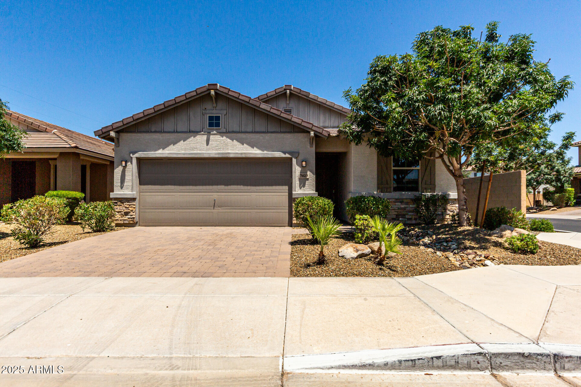 7423 S 28TH Place