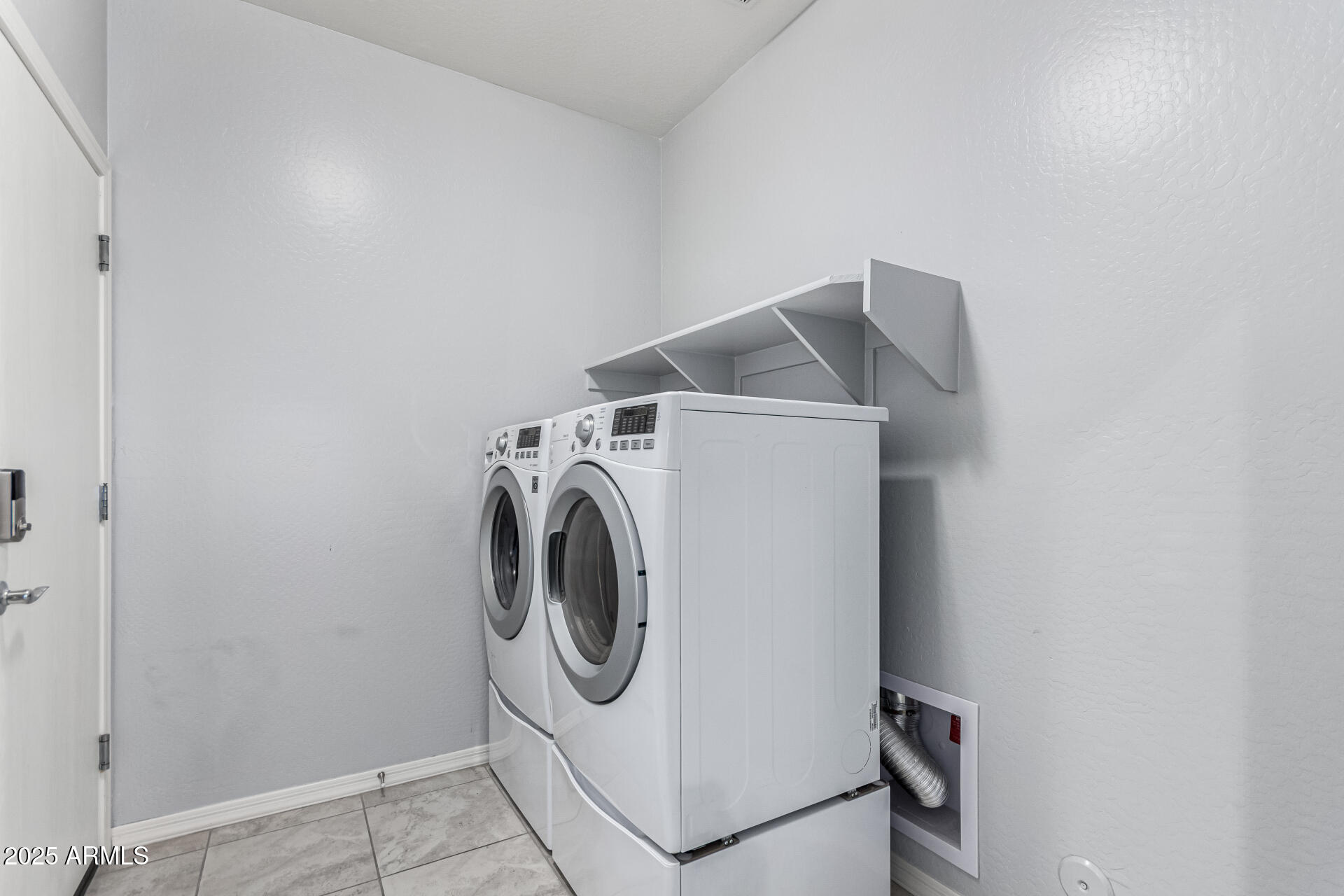 7423 S 28TH Place