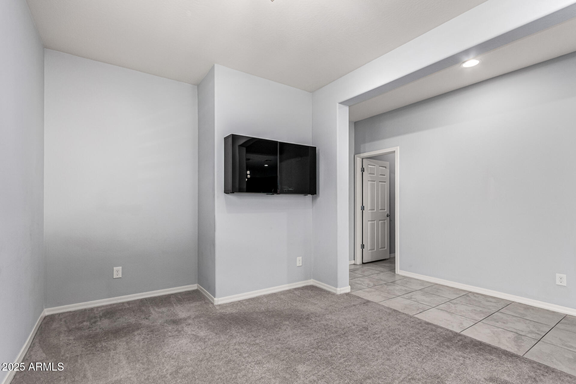 7423 S 28TH Place