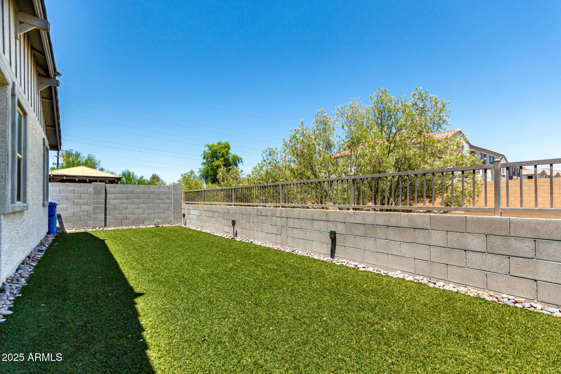 7423 S 28TH Place