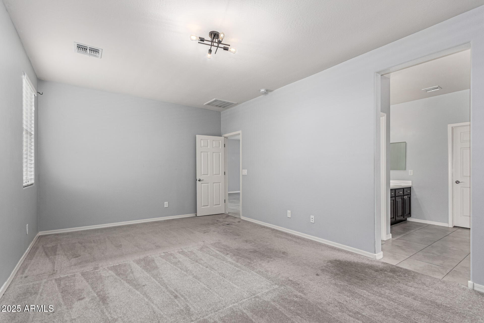 7423 S 28TH Place