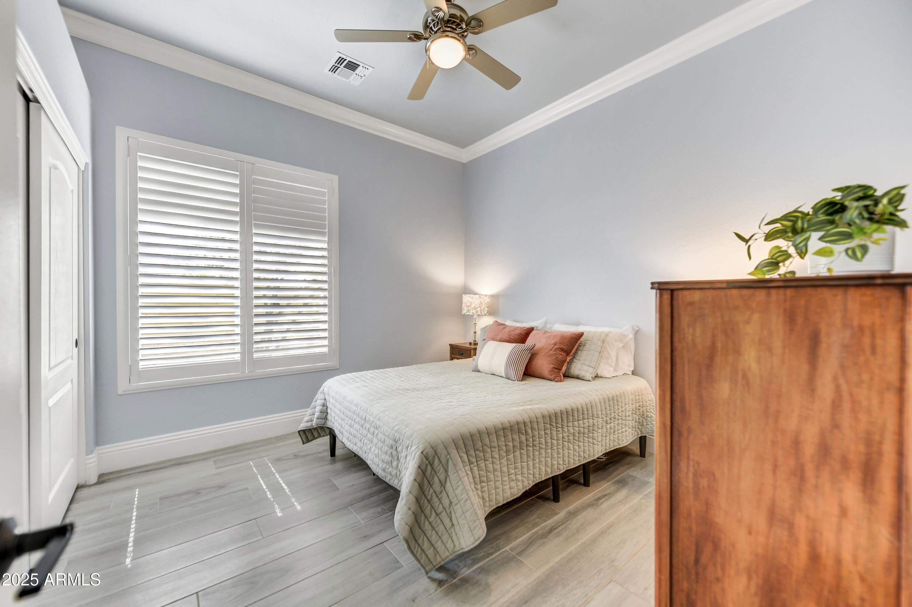 5537 E DUSTY WREN Drive