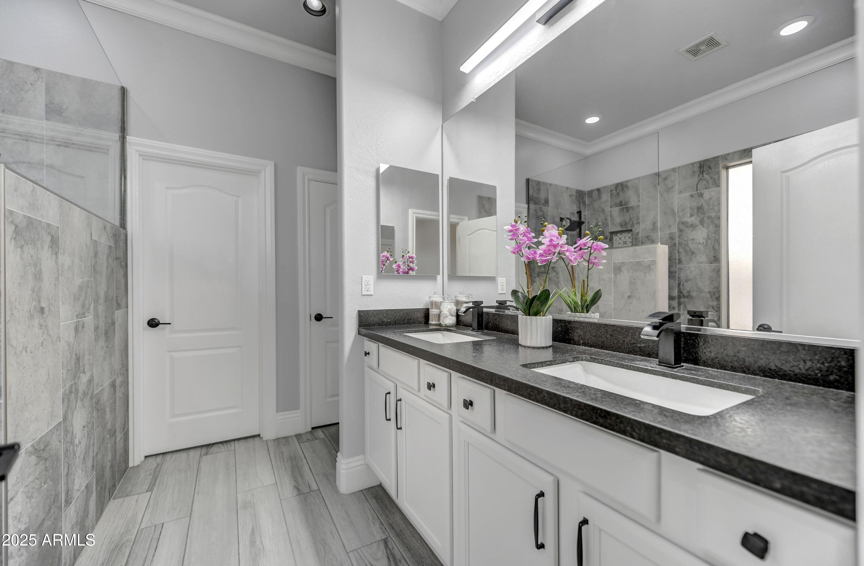 5537 E DUSTY WREN Drive