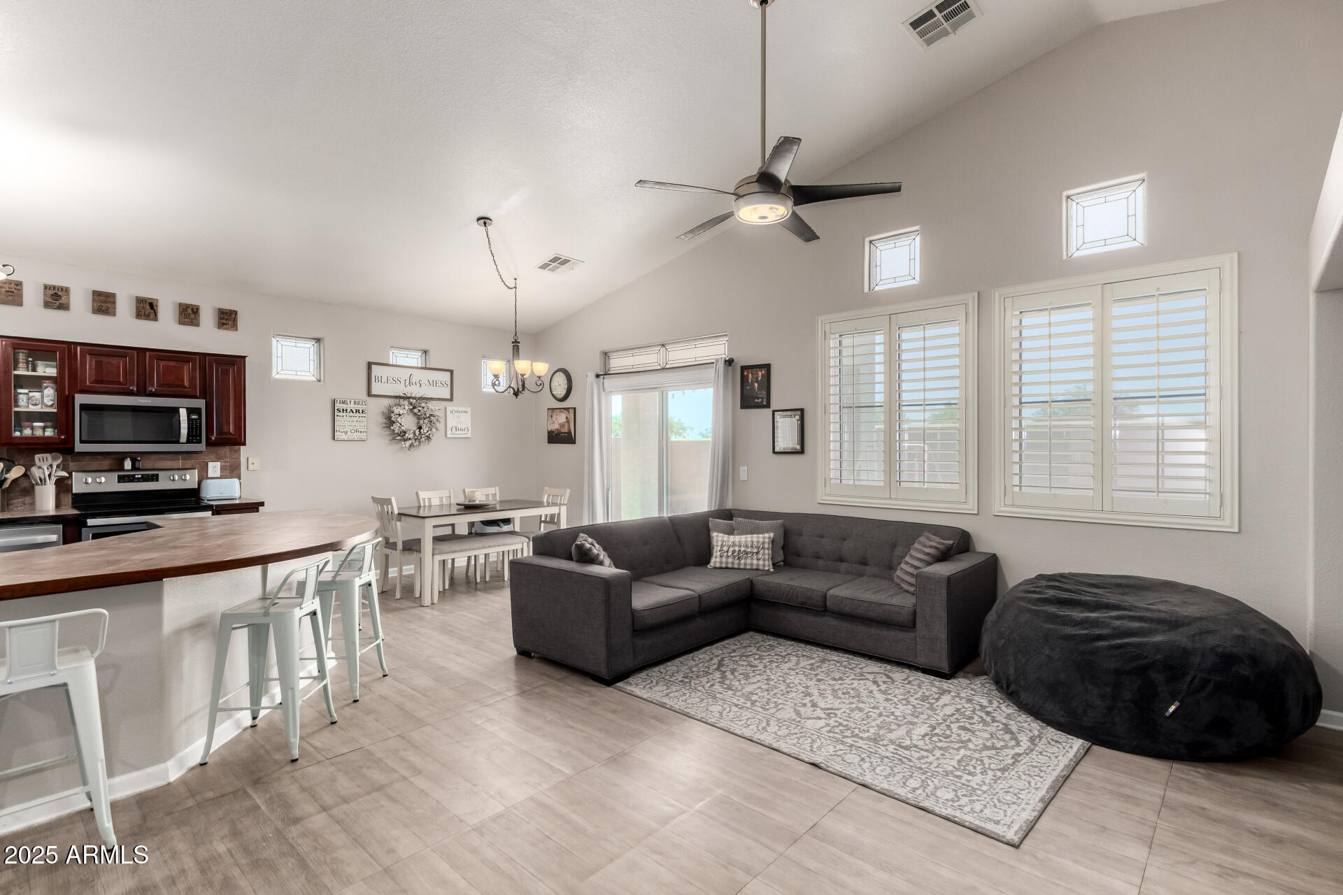 2304 S BERNARD