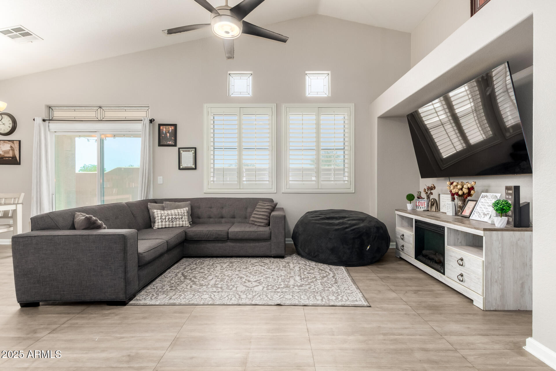2304 S BERNARD