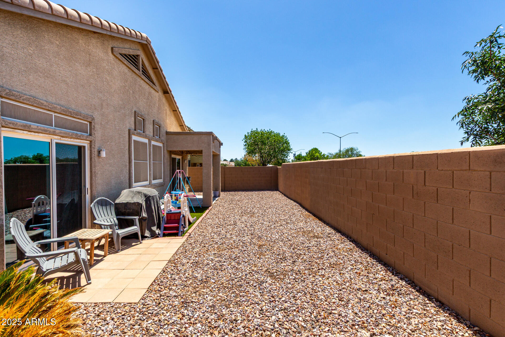 2304 S BERNARD