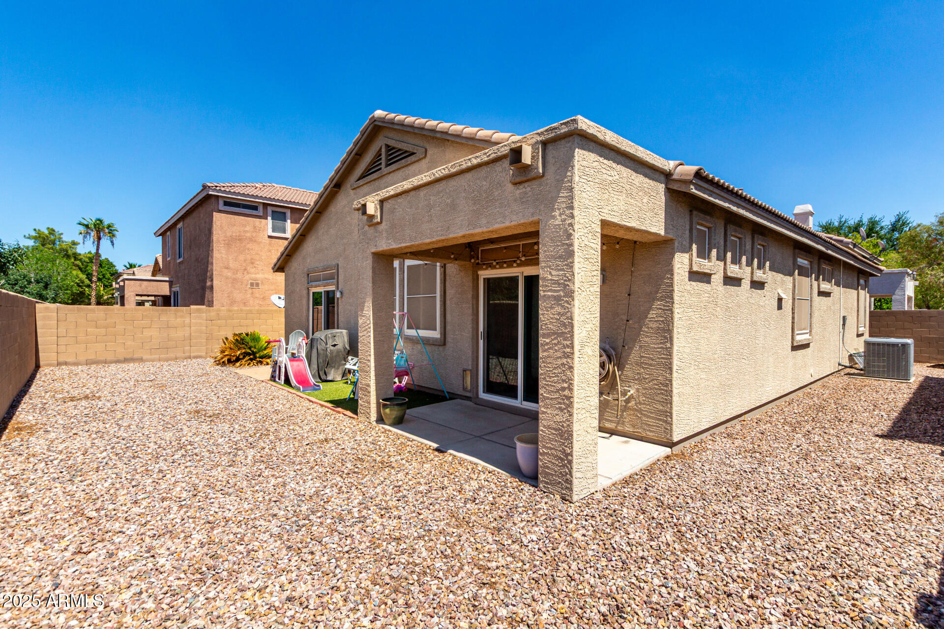 2304 S BERNARD