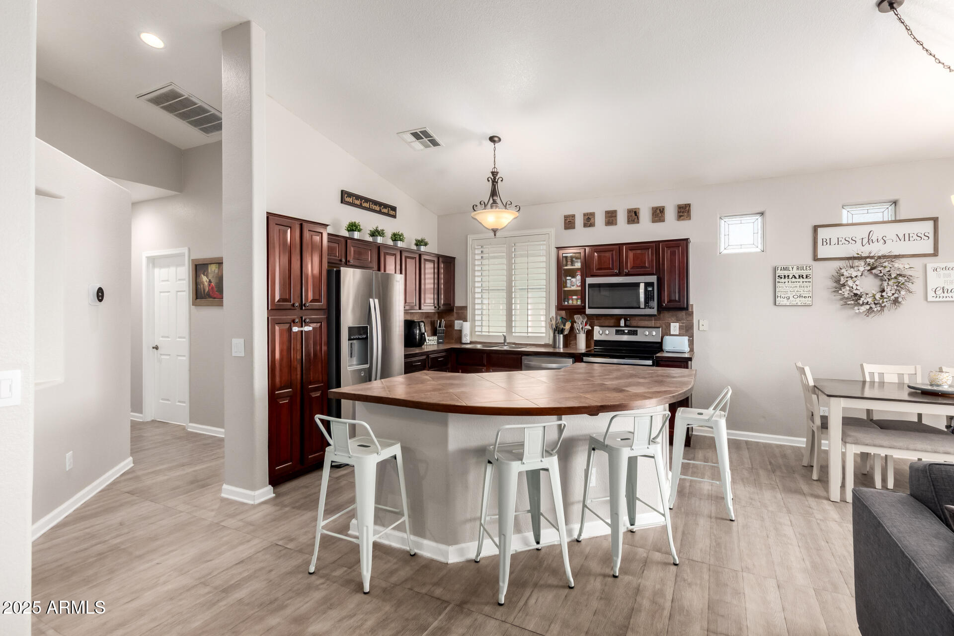 2304 S BERNARD