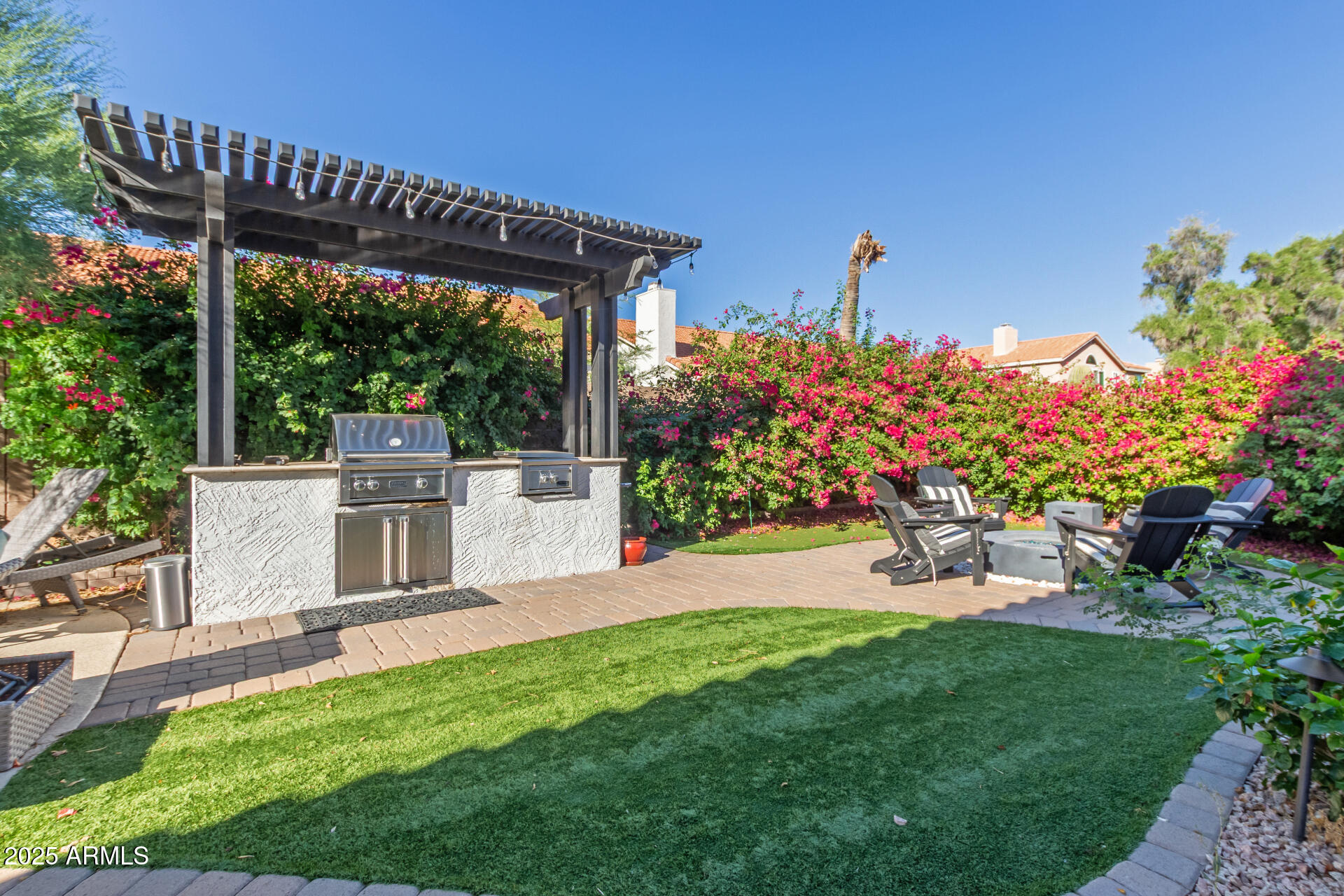 5916 E SANDRA Terrace