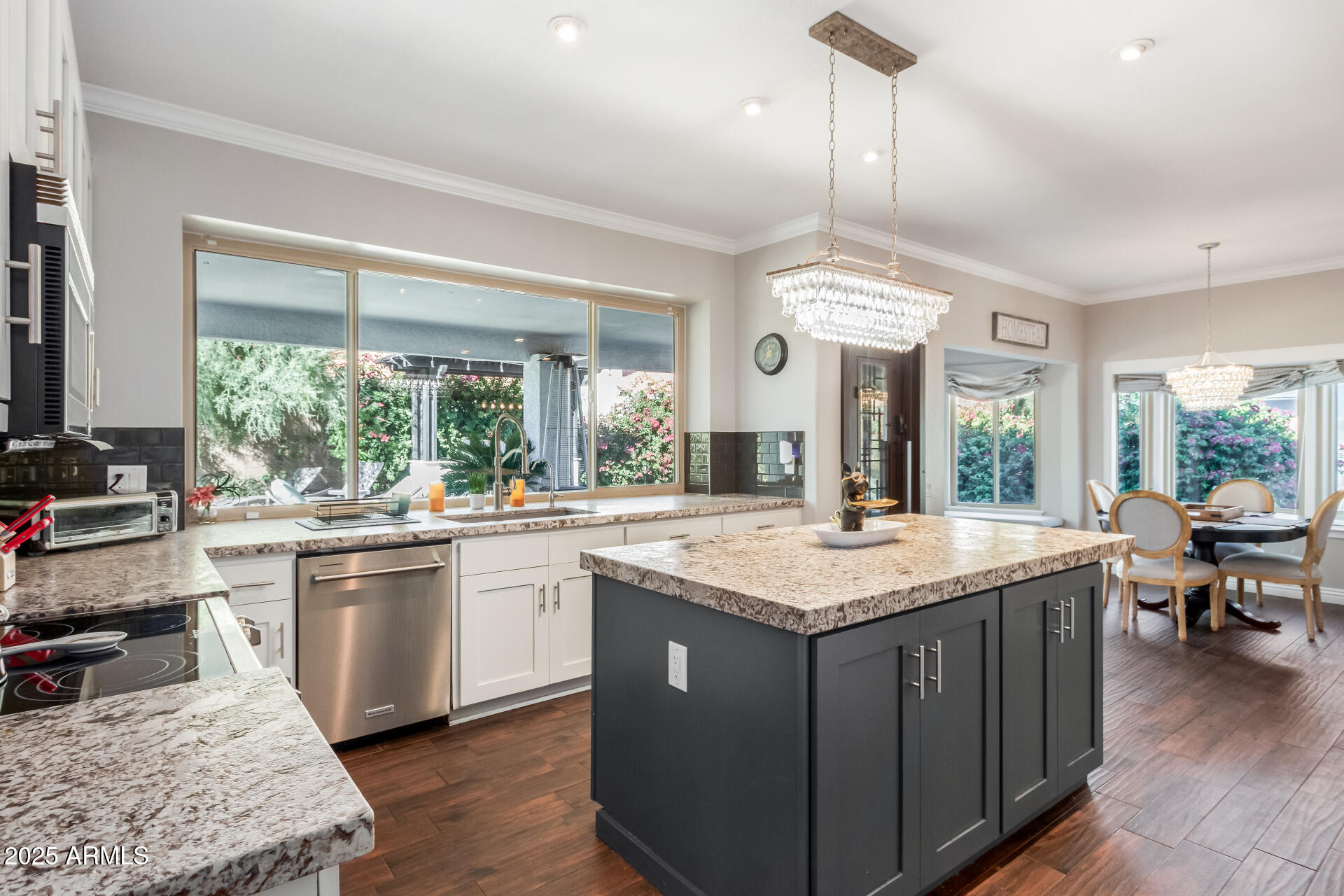 5916 E SANDRA Terrace