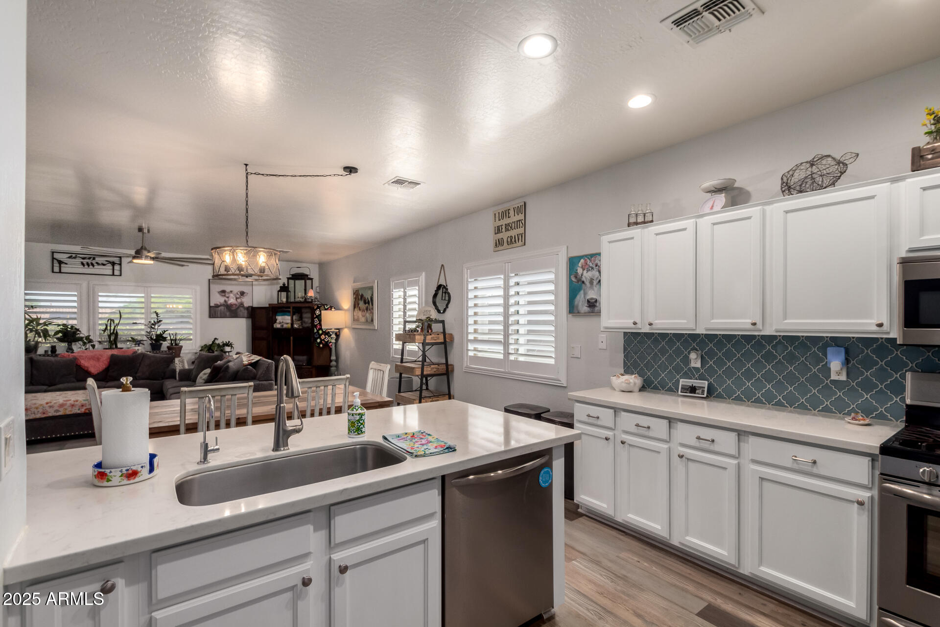 3741 W JACKSONVILLE Drive, Phoenix