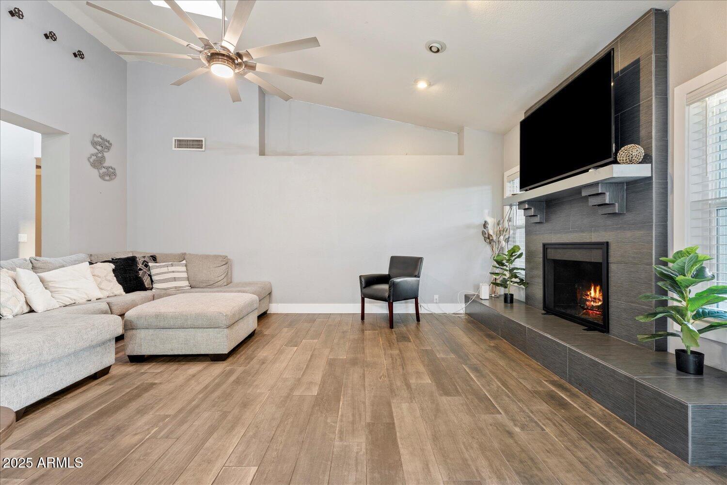 1244 N NORFOLK Circle