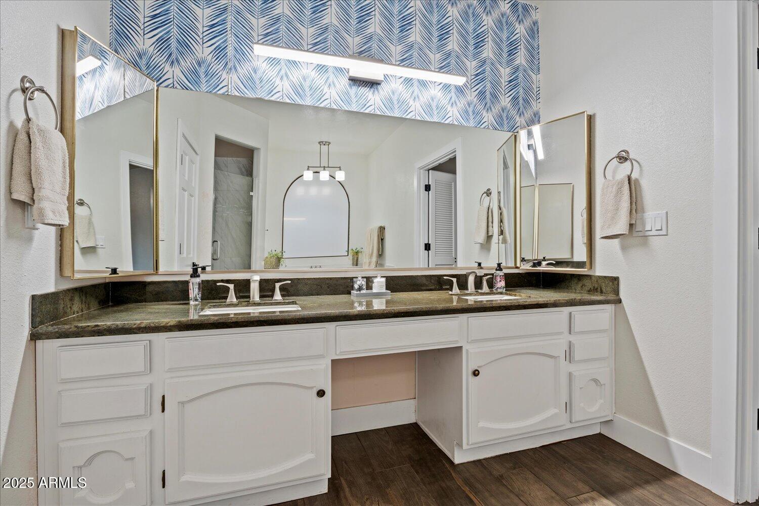 1244 N NORFOLK Circle