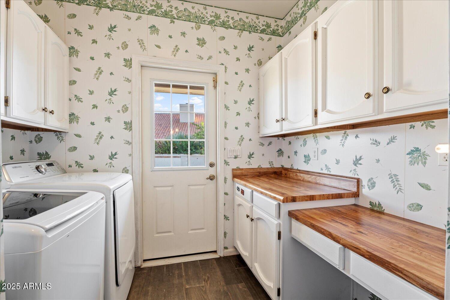 1244 N NORFOLK Circle