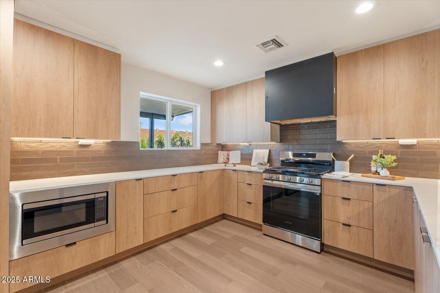 8408 E RANCHO VISTA Drive