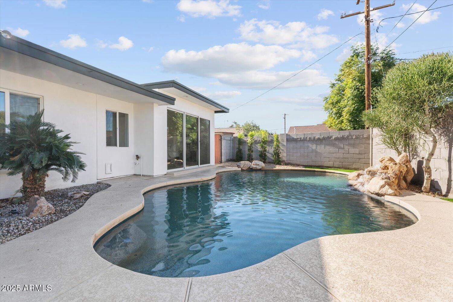 8408 E RANCHO VISTA Drive