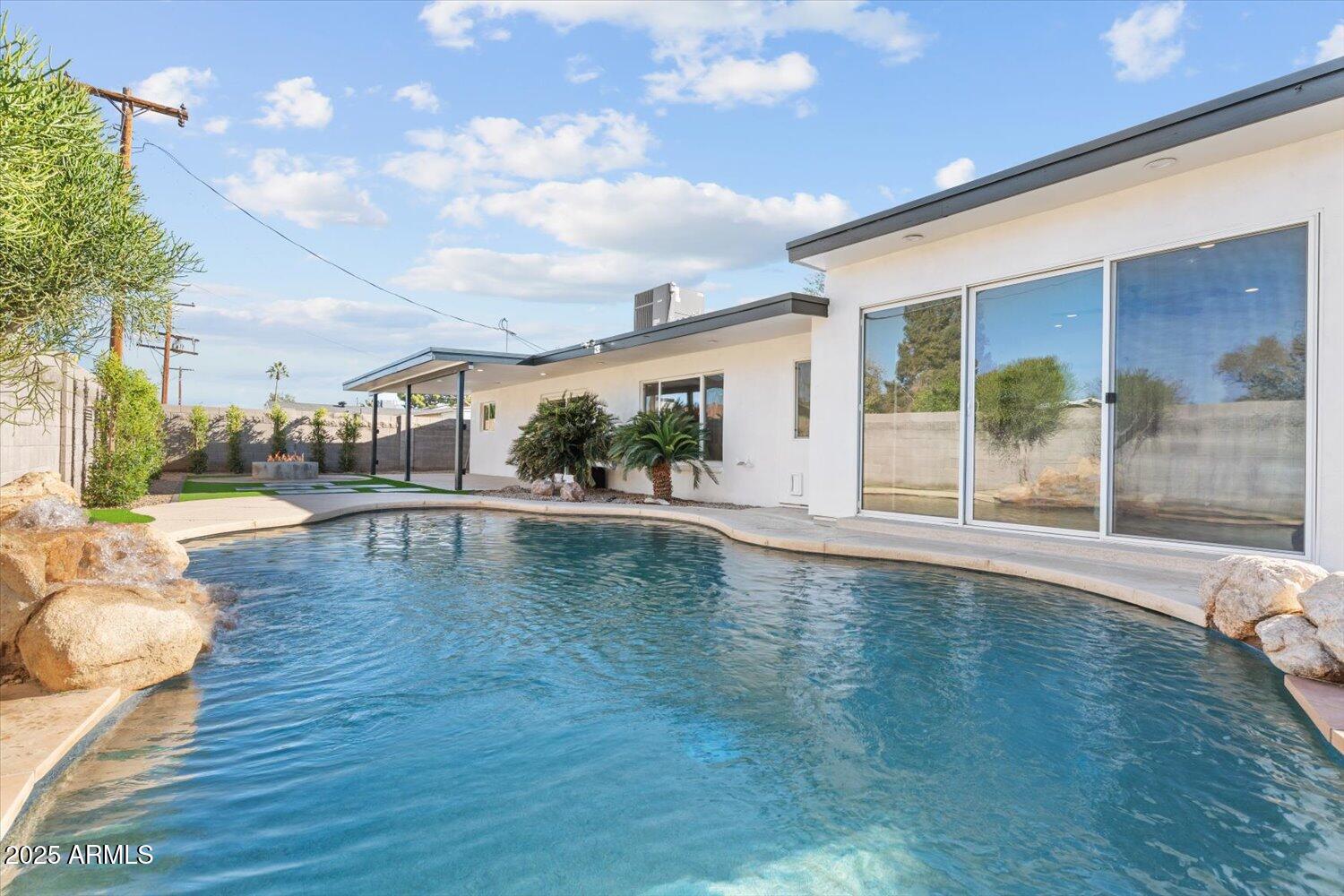 8408 E RANCHO VISTA Drive