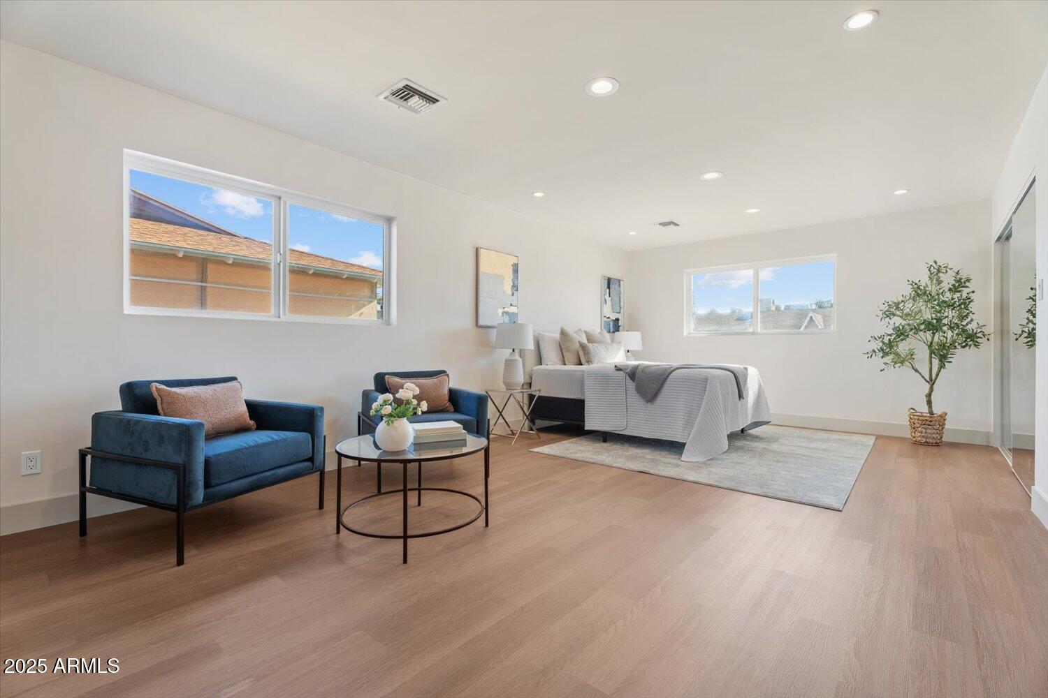 8408 E RANCHO VISTA Drive