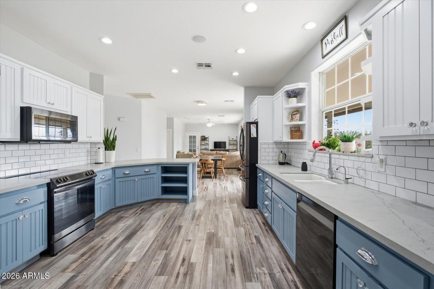 20305 W PEAKVIEW Road