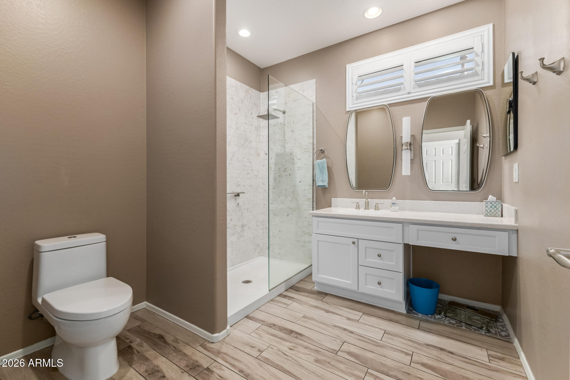 1779 W OWENS Way