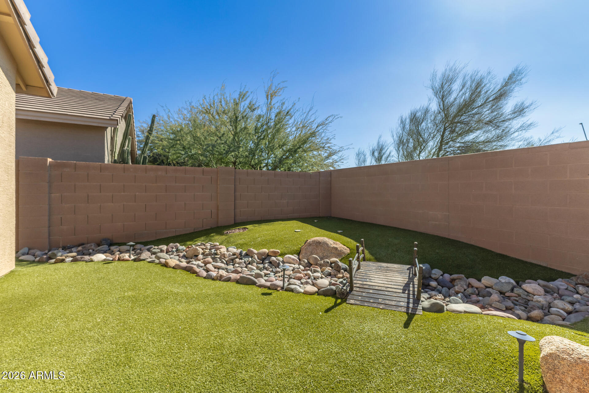 1779 W OWENS Way