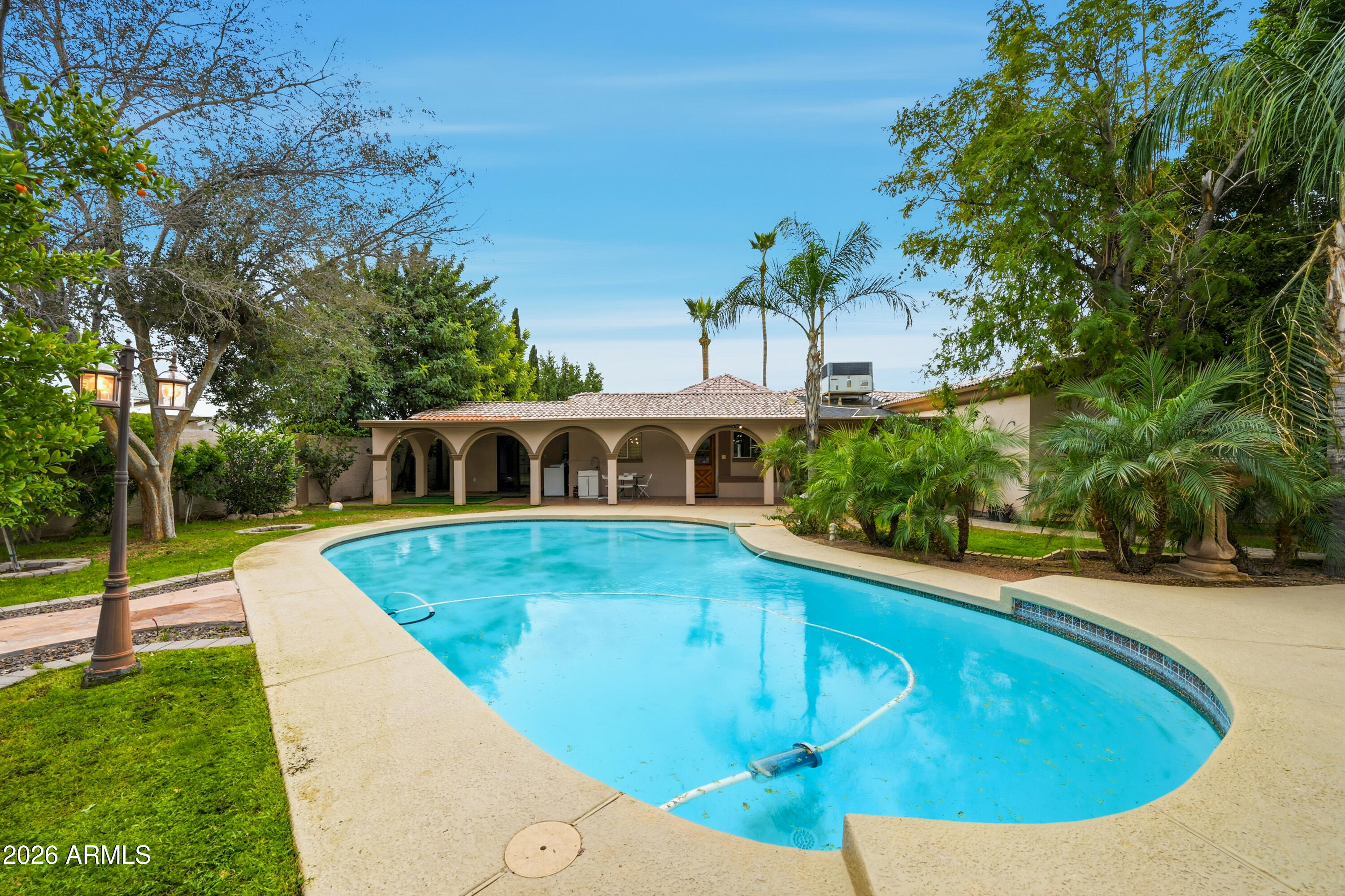 4528 E HOBART Street