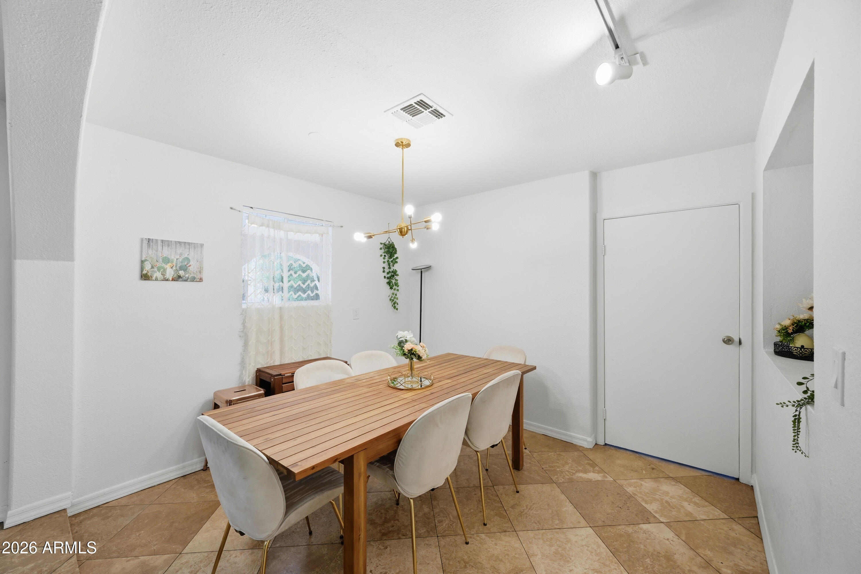 4528 E HOBART Street